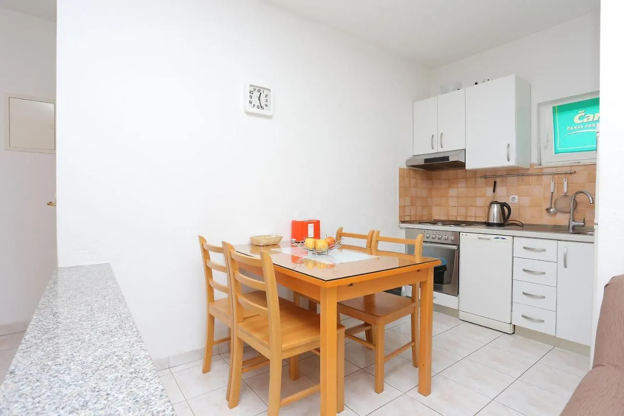 Apartments With A Parking Space Businci, Ciovo - 18800 Trogir